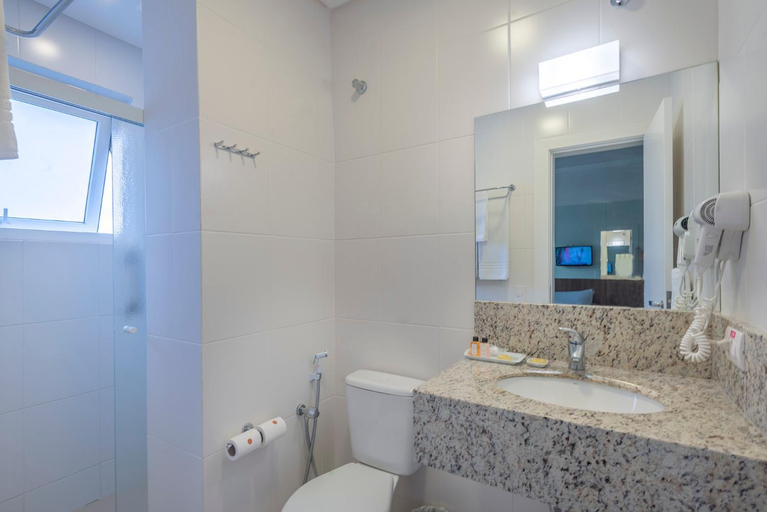 Bathroom 3, Hotel Gloria Blumenau, Blumenau
