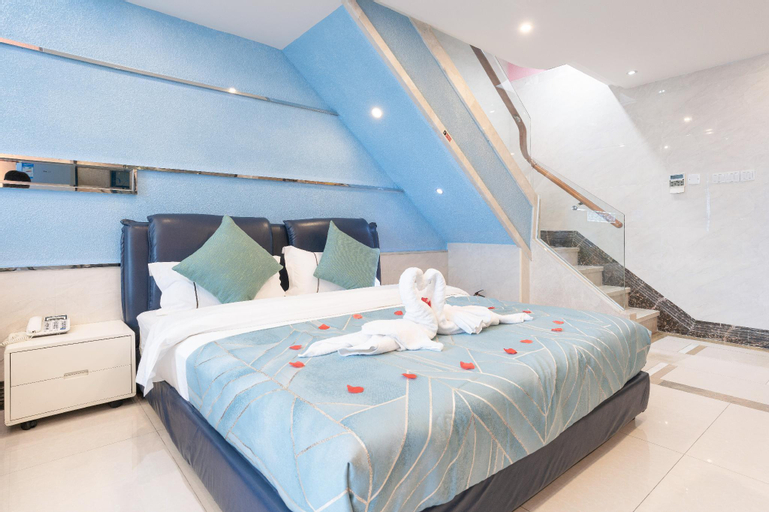 Bedroom 12