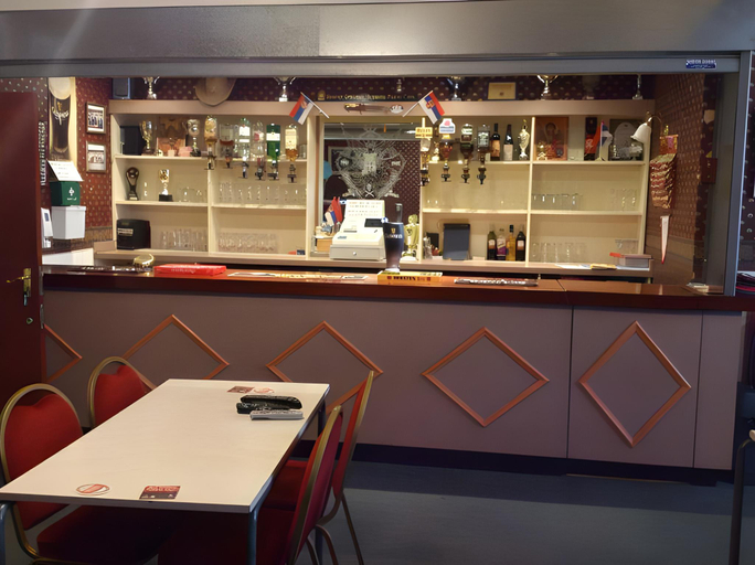 Food & Drinks 5, Grafton House, Leicester