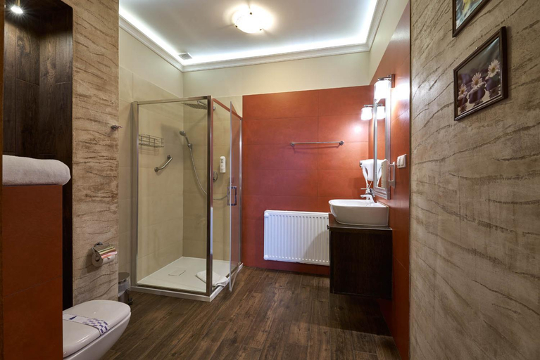 Bathroom, Hotel Dwor Galicja, Stalowa Wola