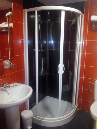 Bathroom 5, Hostal Plaza Mayor de Almazan, Soria