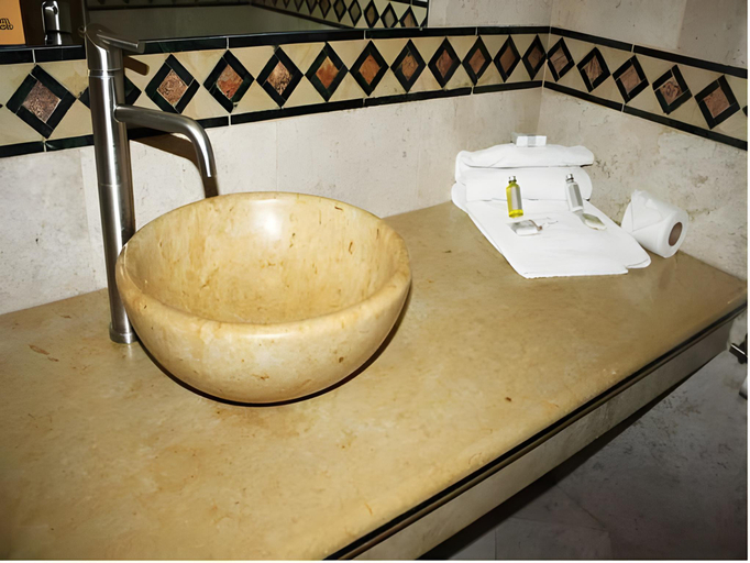 Bathroom 3, Hotel Lord, Mexico City