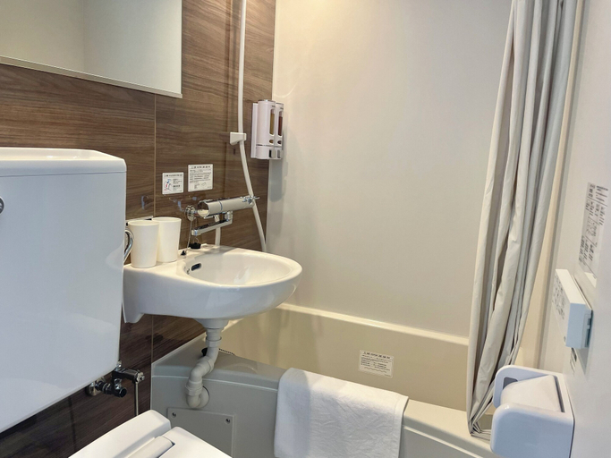 Bathroom 2