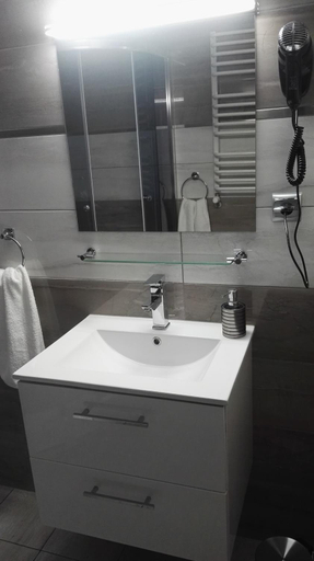 Bathroom 8