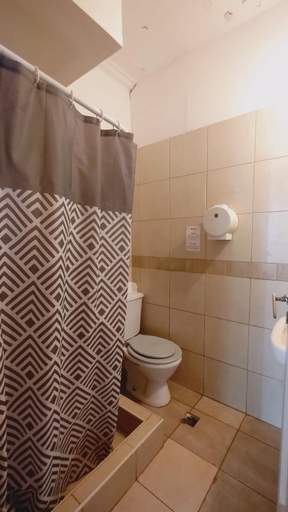 Bathroom 3, Mora Hostel, Capital