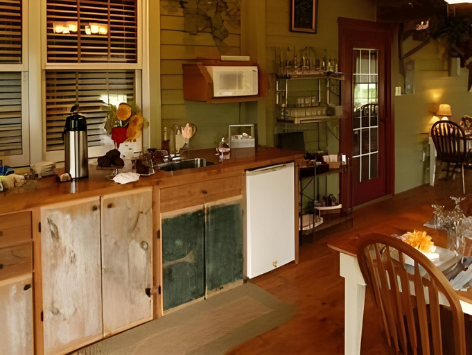Others 5, 1825 Inn Bed and Breakfast, Lebanon