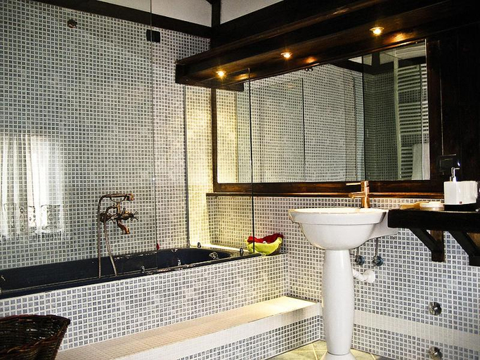 Bathroom 4, Hotel Restaurant Bujtina e Gjelit, Tiranës