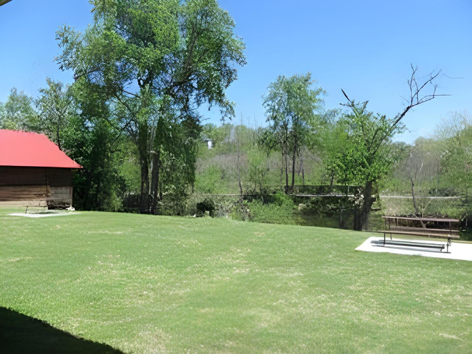 Others 5, River Place Inn - Pigeon Forge, Sevier