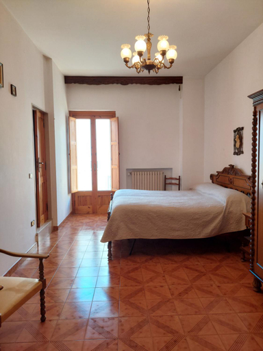 Others 3, Only Bed, Bari