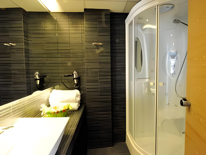 Bathroom 4, Elysion Hotel, North Aegean