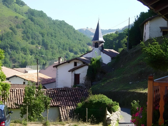 Exterior & Views 1, Logis Hotel Erreguina, Pyrénées-Atlantiques