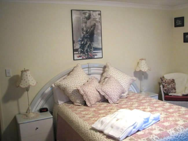 Bedroom 3, Lakeview Lodge, Swan