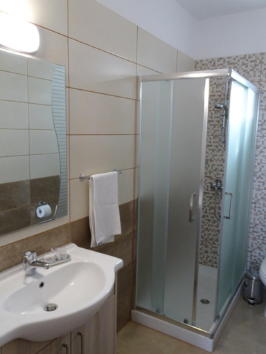 Bathroom 3, Proteas Mare Suites