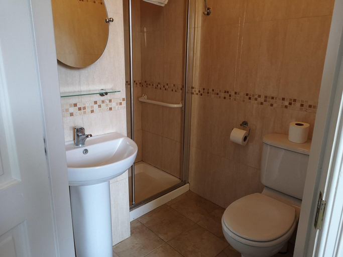Bathroom 4, Glen Gat House