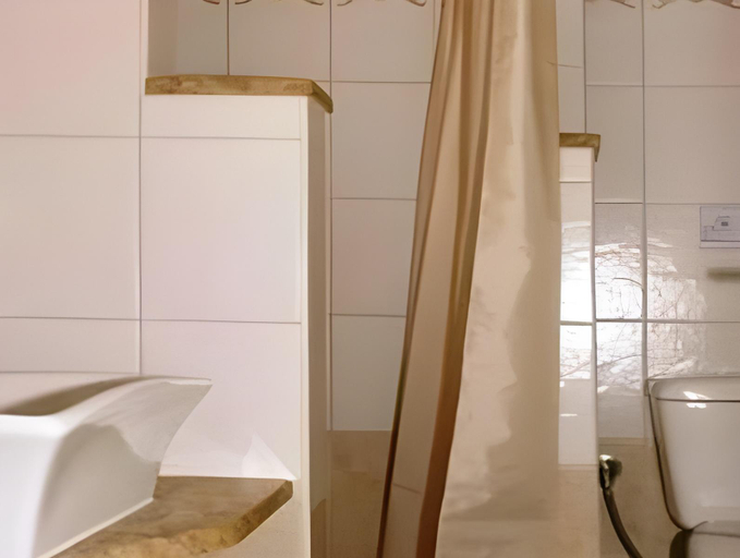 Bathroom 1, Pantonia Apartments, Attica