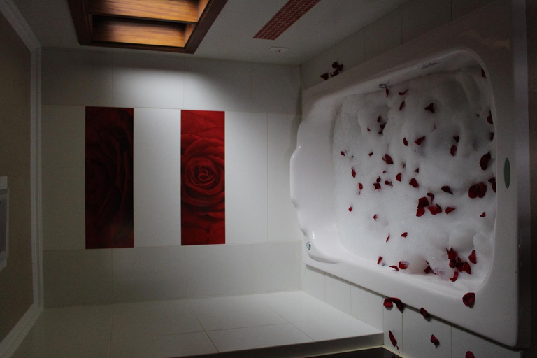 Others 4, Motel Tentacao (Adult Only), Canela