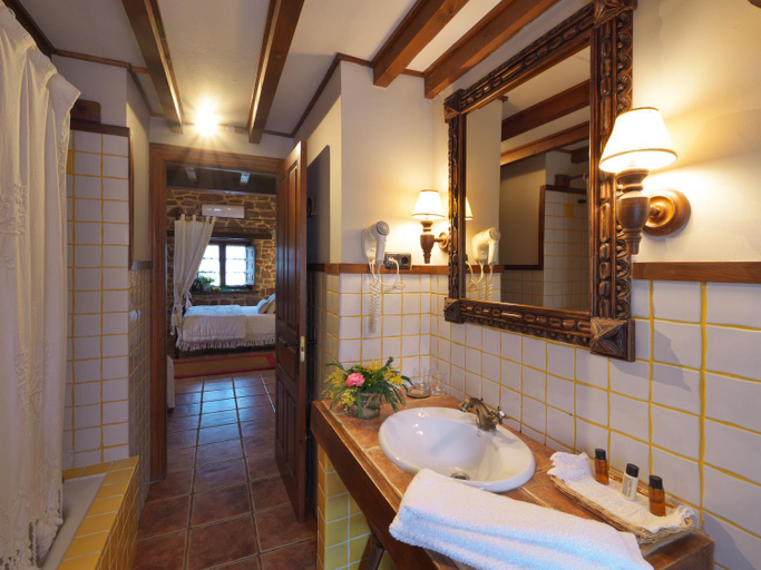 5, Hotel La Corte de Lugas, Asturias
