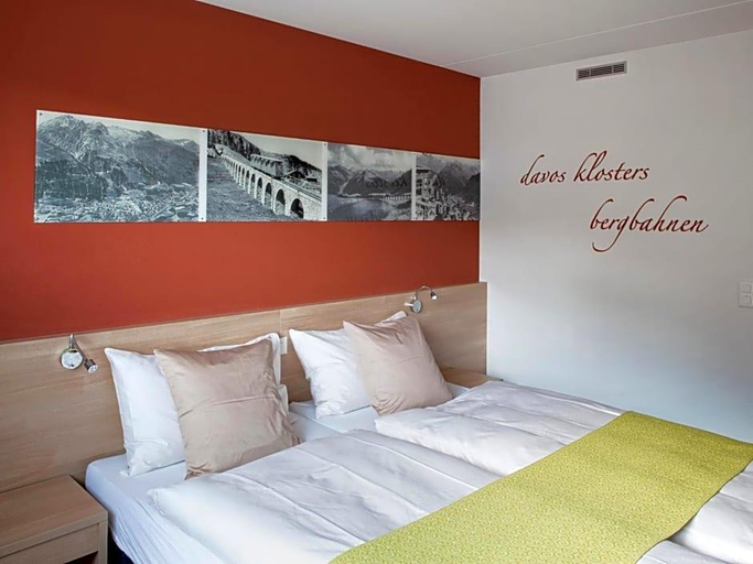 Bedroom 2, Hotel Ochsen 2, Prättigau/Davos
