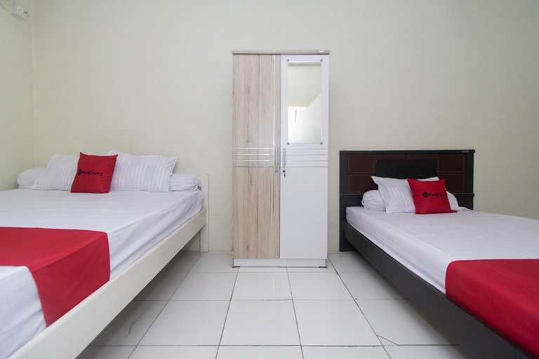 Bedroom 4, Formerly Reddoorz @ Frans Seda Kupang, Kupang