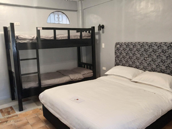 Bedroom 3, Sunbloom Beachfront Hotel and Restaurant, Candelaria