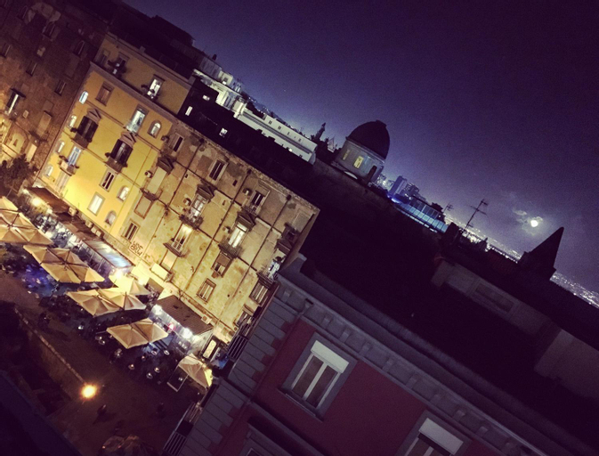 Mansarda Bellini, Napoli