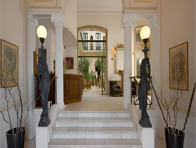 Others 5, Le Grand Hotel, Hérault