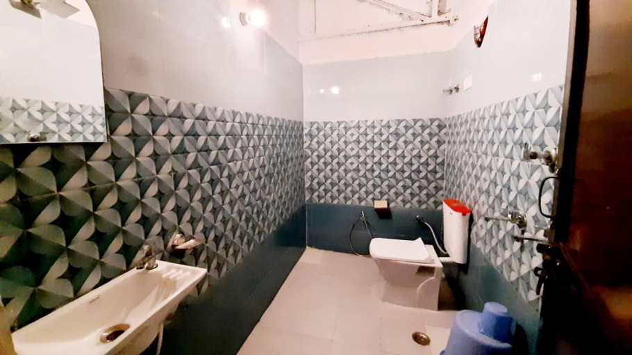 Bathroom, Ranthambhore Tiger Valley, Sawai Madhopur