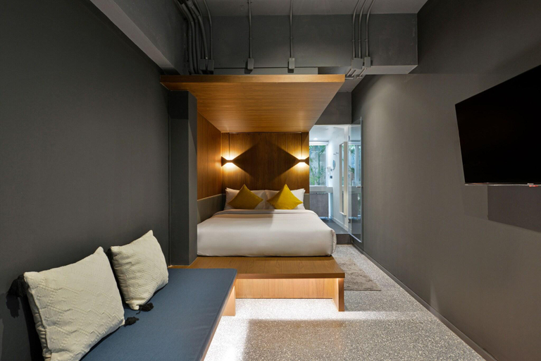 Bedroom 3, Tiang Capsule, Bang Rak