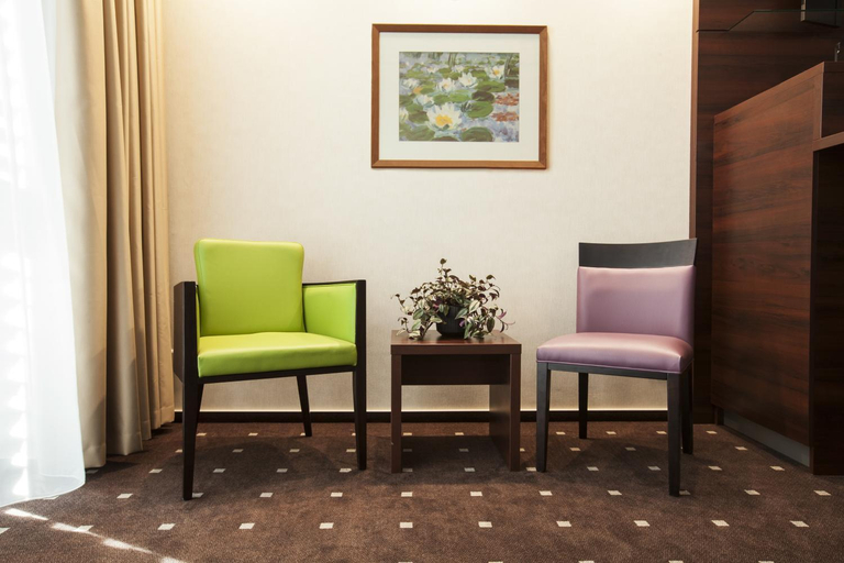Others 2, Aparthotel DeLuxe, Ostalbkreis