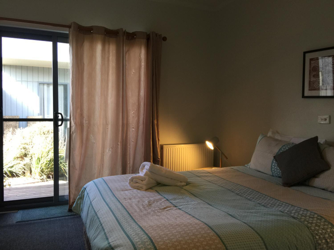 Bedroom 2, Kilcunda Ocean View Motel, Bass Coast Bal