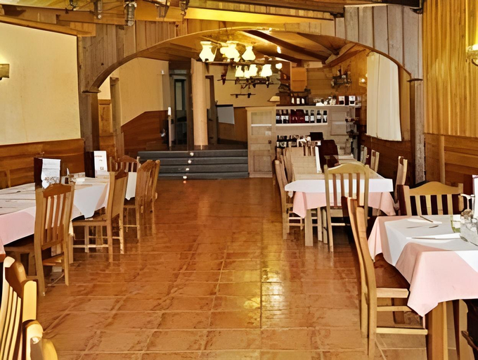Food & Drinks 2, Hostal Tribal, Zamora
