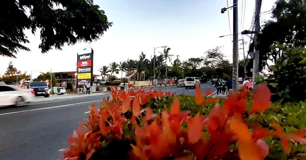 Food & Drinks, Tagaytay Family Staycation Spacious 2 Unit Condo Sleeps 5 to 7, Tagaytay City