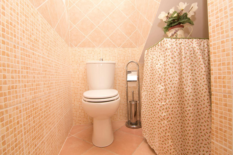 Bathroom 7