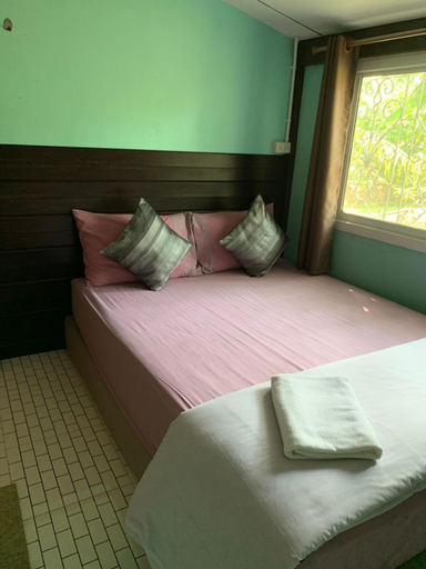 Bedroom 13
