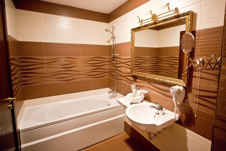 Bathroom 4, Hotel Diamond, Kazanlak