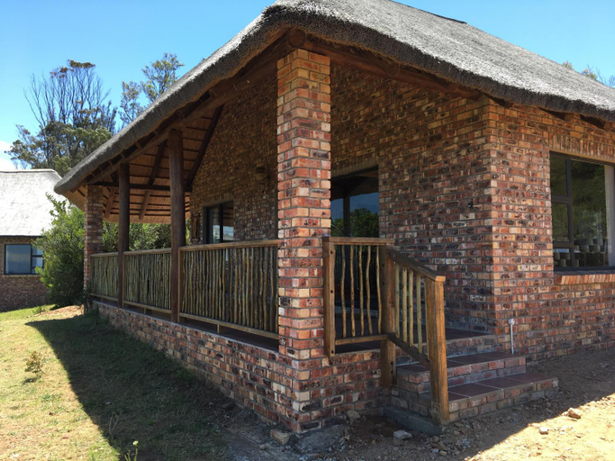Exterior 8