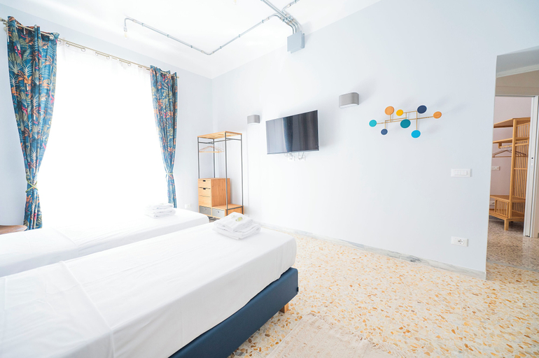 Bedroom 3, Trastevere Lovely 2 Br Apartment , Rome