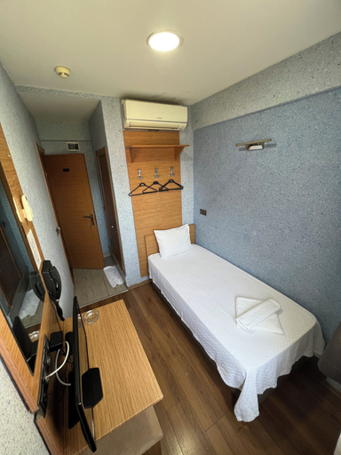 Bedroom 2, OKUR OTEL, Kadıköy