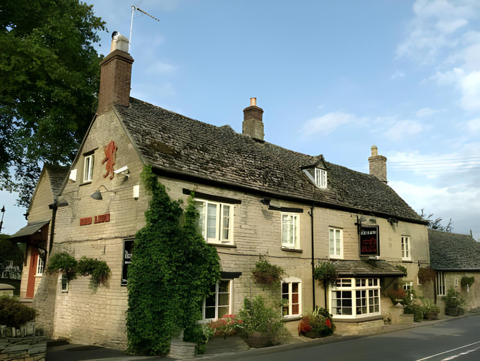 Others 5, The Red Lion Inn, Gloucestershire