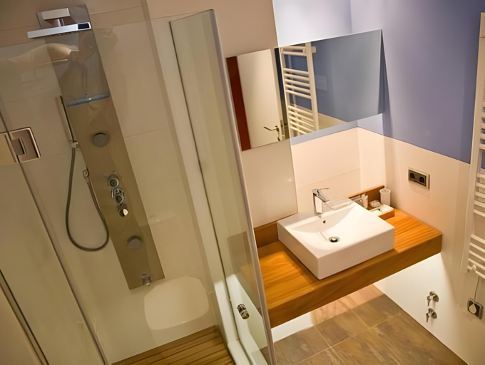 Bathroom 3, Alizaque Lodge, Cuenca