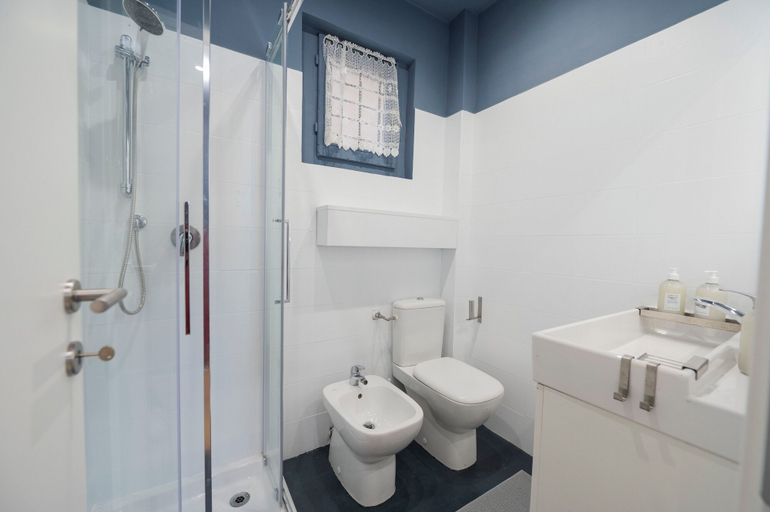 Bathroom 4, Colorful Design Loft Near Villa Pamphili , Roma