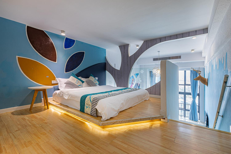 Bedroom 13