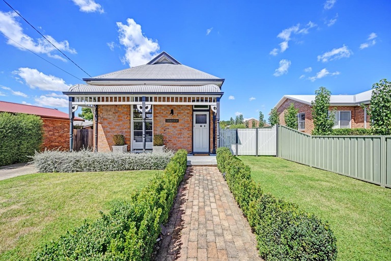 Exterior & Views 1, Prince Street Cottage - 1890’s Edwardian Gem, Orange