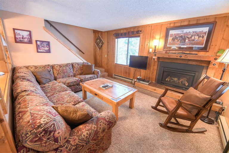Others 3, Trapper Condo Unit 7, Gallatin