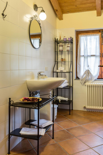 Bathroom 7