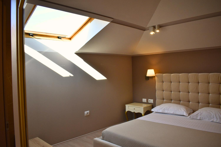 Bedroom 2, Residenca Desaret, Beratit