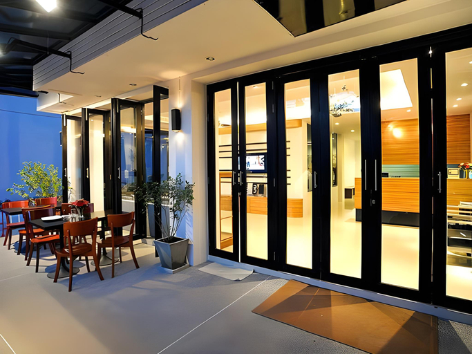 Food & Drinks 2, Urban Patong Residence(โรงแรม เออร์เบิร์น ป่าตอง), Phuket Island