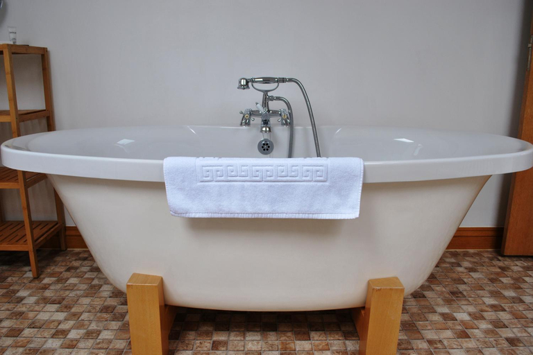 Bathroom 2, Orchard House Bed and Breakfast, Highland