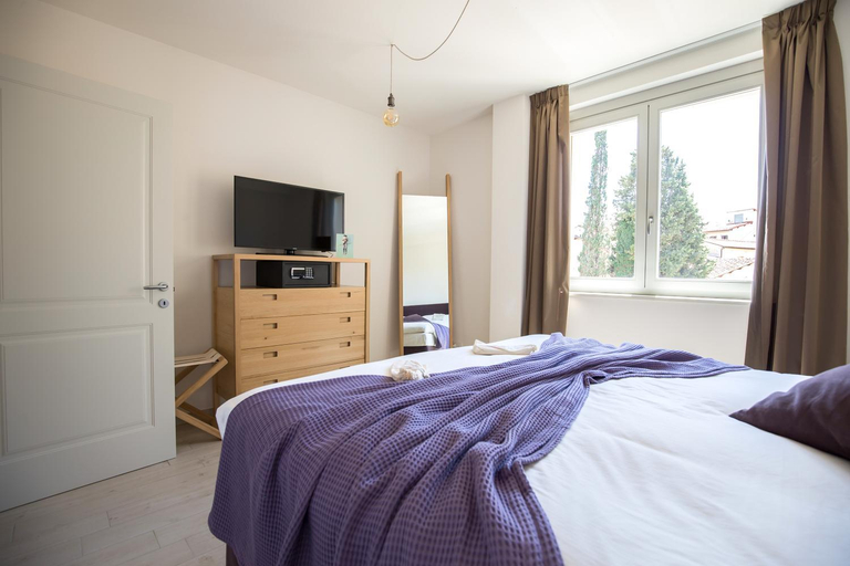 Bedroom 2, Cocoplaces Apartments, Florence