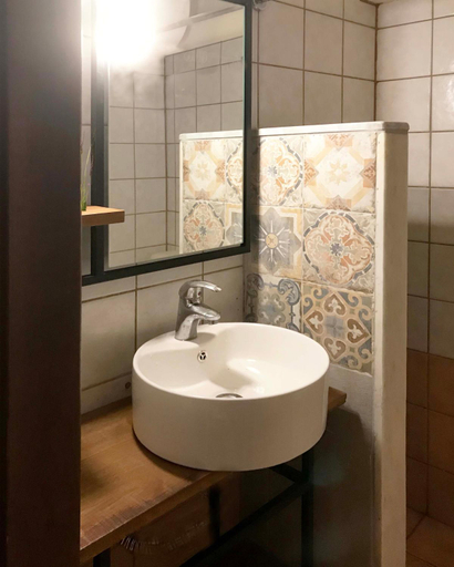 Bathroom 4, Psamathous Guesthouse, Peloponnese